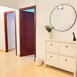 Cosy & Convenient 2-Bed Apartment In Playa