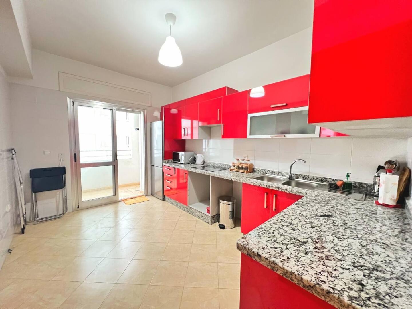 Cosy & Convenient 2-bed In Playa Tanger