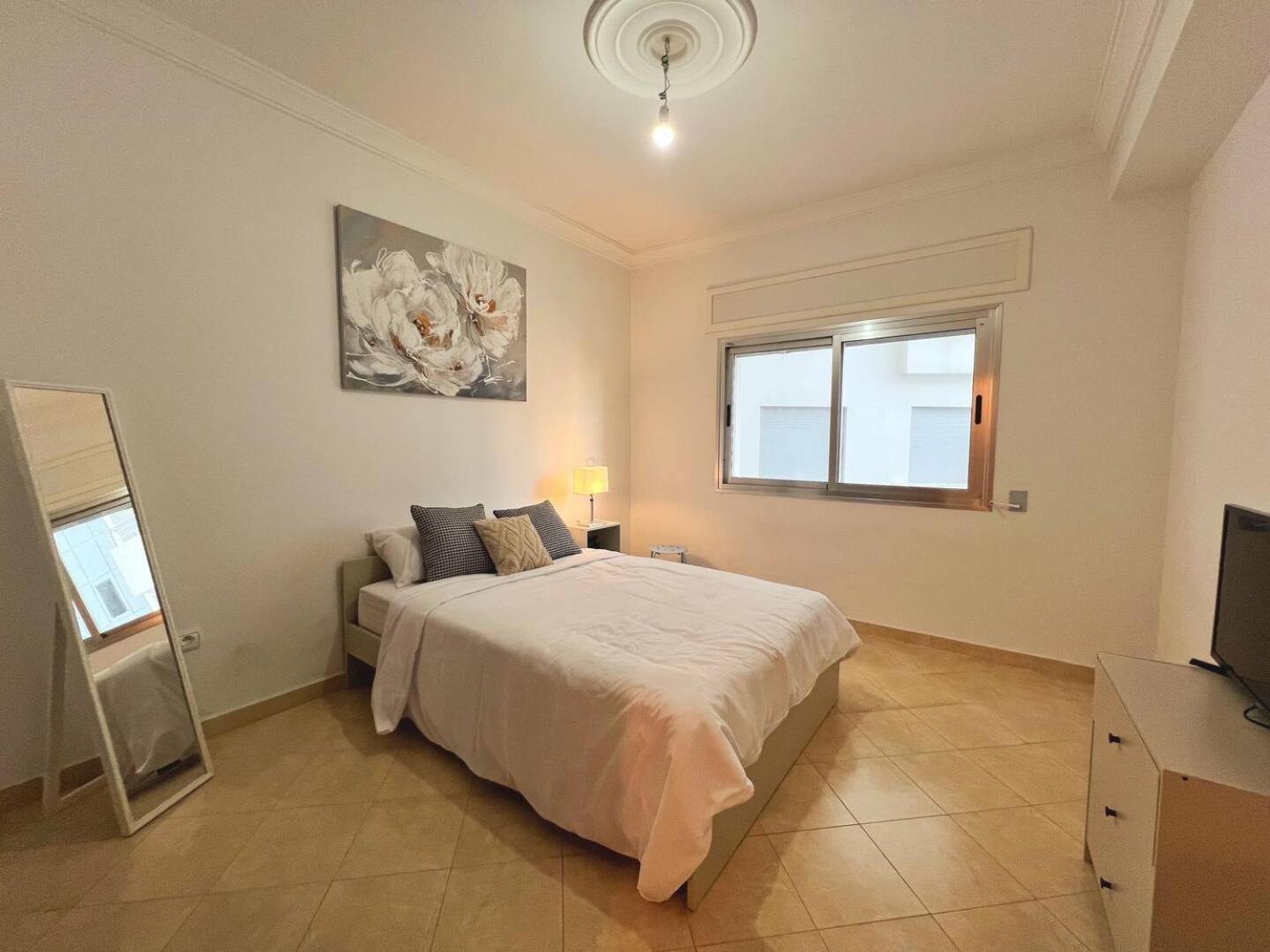 Cosy & Convenient 2-bed In Playa Appartement